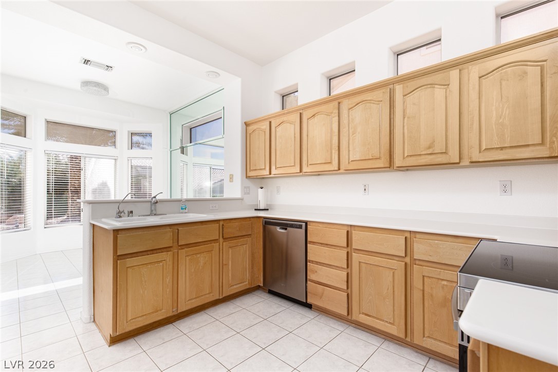 10709 Shackleton Drive Las Vegas, NV 89134 - Photo 15 of 32