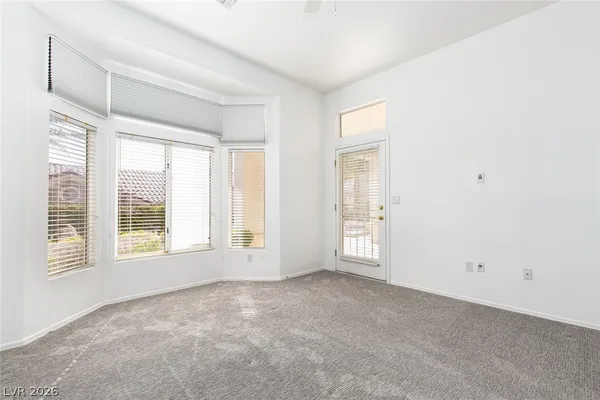 $2,499 | 10709 Shackleton Drive, Las Vegas, NV 89134