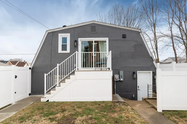 $1,700 | 222 Prospect Street, Unit 3, Bellevue, KY 41073