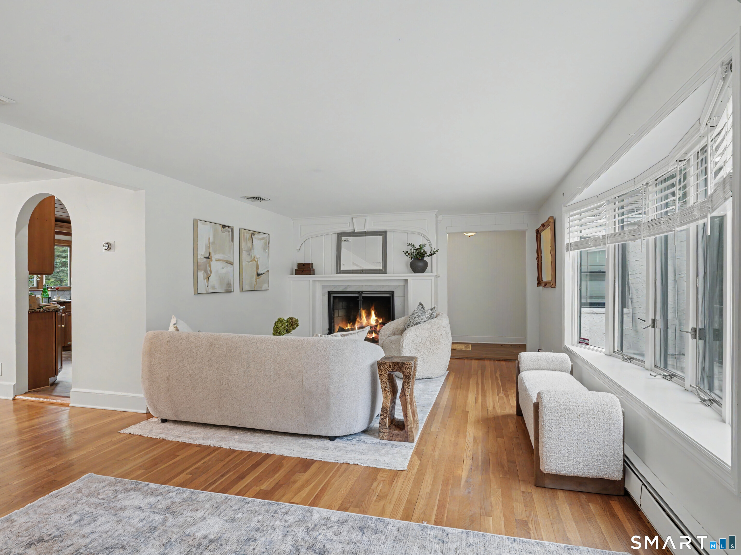 121 Parry Road Stamford, CT 06907 - Photo 6 of 40 Gallery Image 6