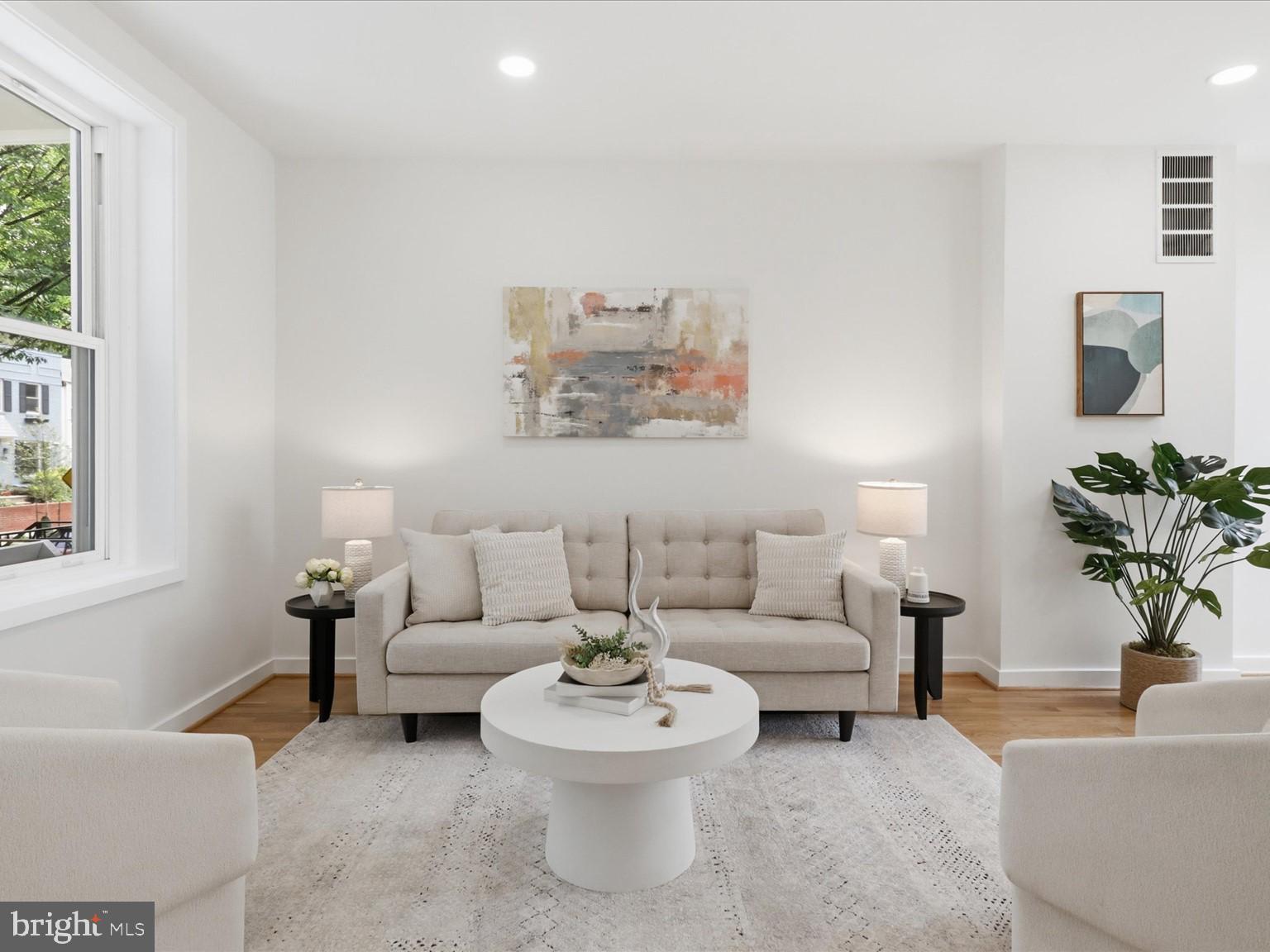 2302 Ontario Road Northwest Washington, DC 20009 - Photo 6 of 35 Gallery Image 6