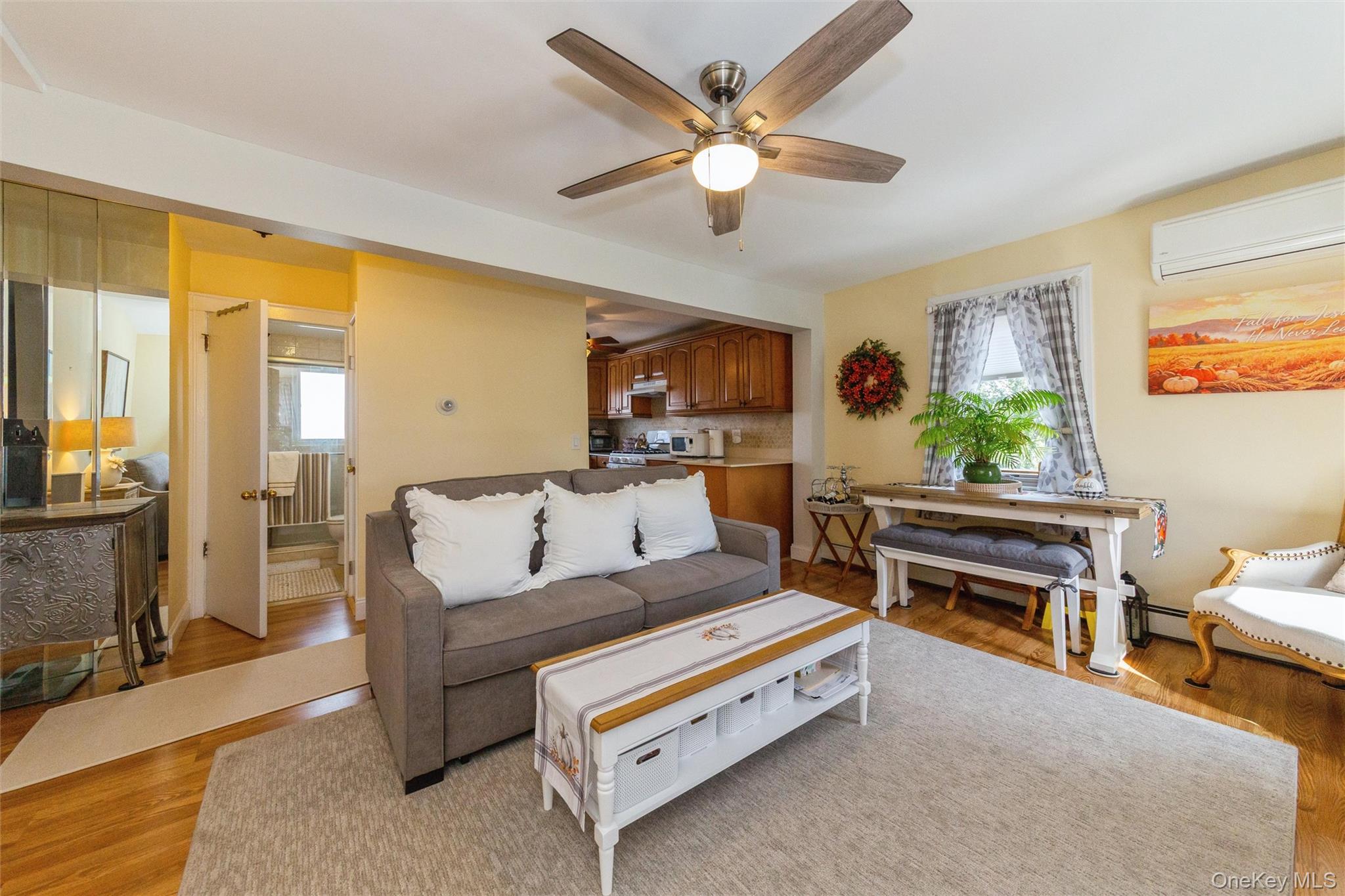 181 Suffolk Road, Unit UPPR Island Park, NY 11558 - Photo 9 of 24 Gallery Image 9