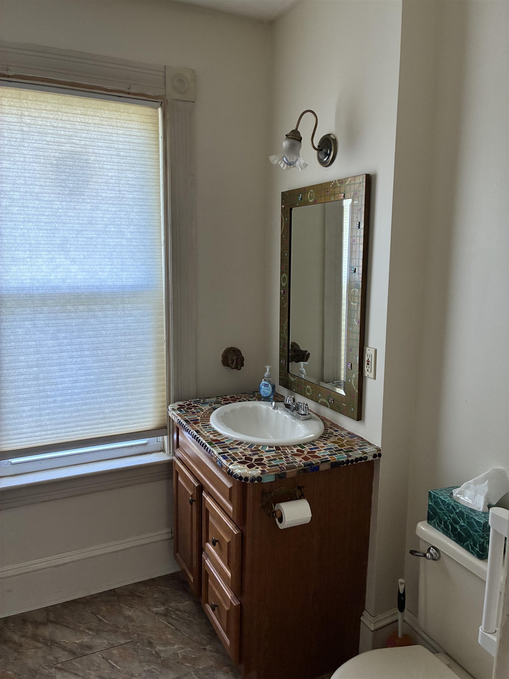 414 Walnut Street Manchester, NH 03104 - Photo 9 of 35