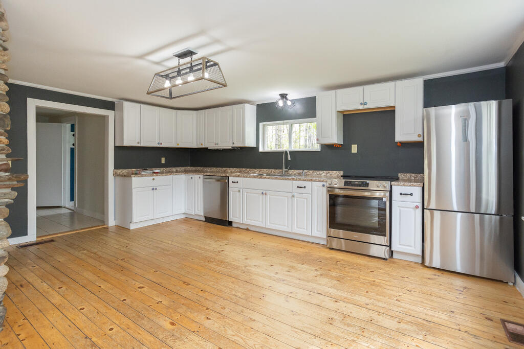 1083 Fairbanks Road Farmington, ME 04938 - Photo 4 of 43 srr-5