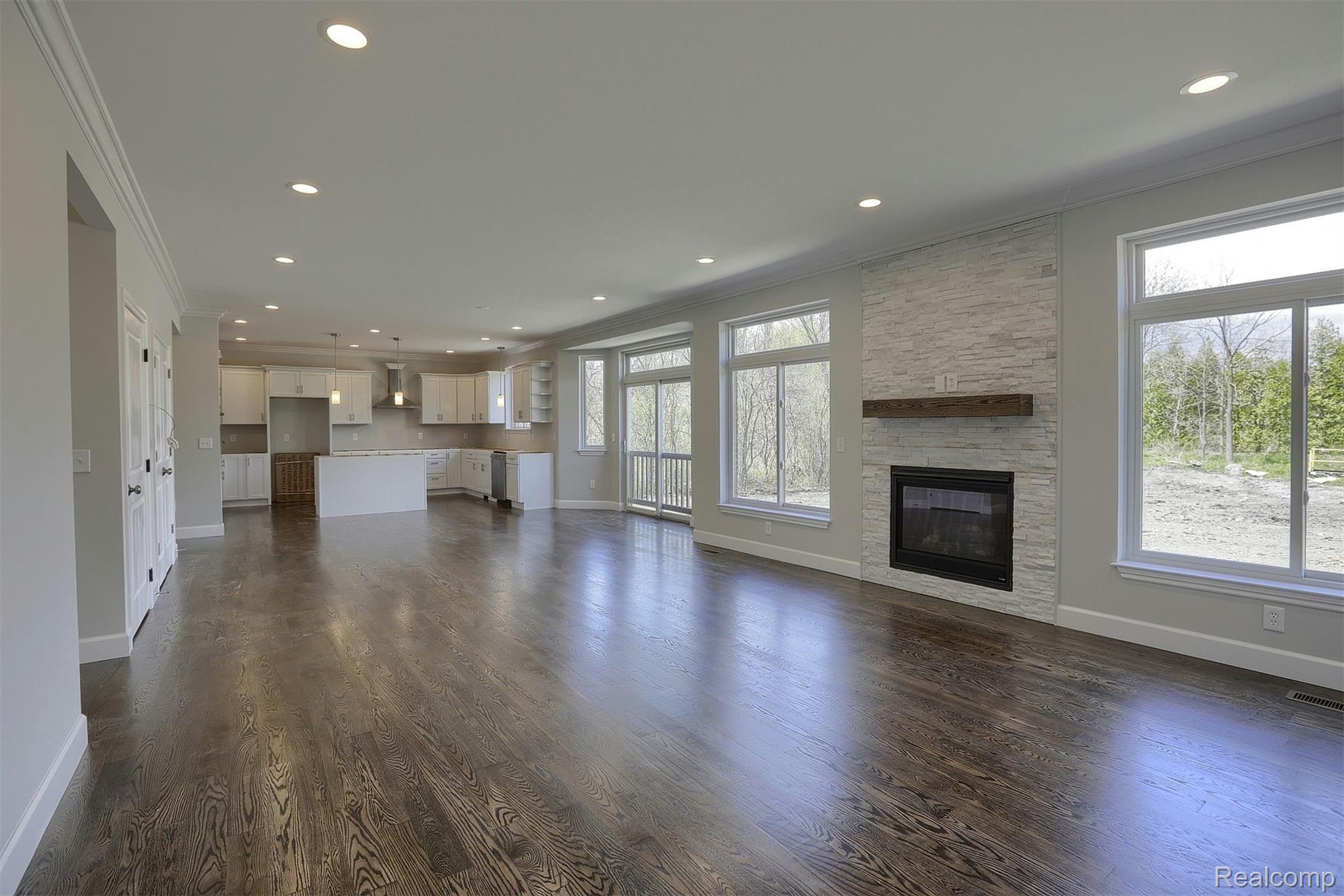 775 East Long Lake Road Troy, MI 48085 - Photo 10 of 39 10-Great Room 2nd View.jpg