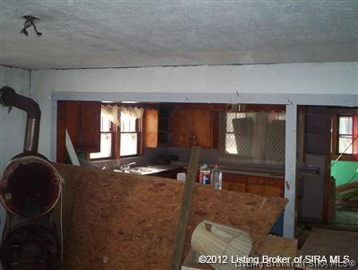 6079 South Riddle Road English, IN 47118 - Photo 2 of 4