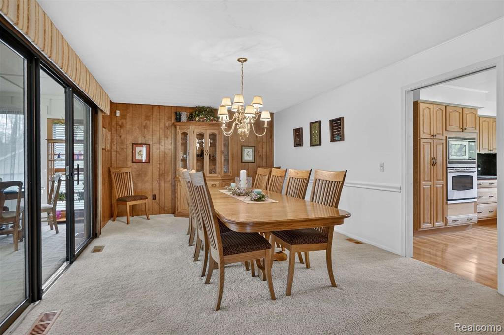 10467 Mcgregor Road Pinckney, MI 48169 - Photo 8 of 33 Gallery Image 8