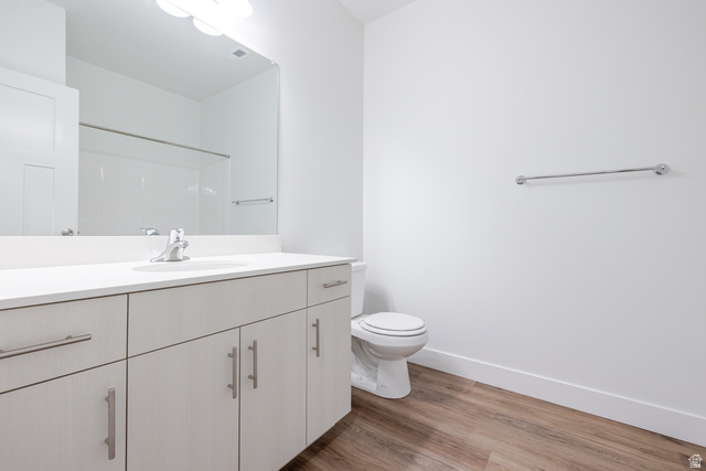 4661 Poplar Way, Unit R301 Mapleton, UT 84664 - Photo 6 of 17 Full bath featuring vanity and light wood-style flooring