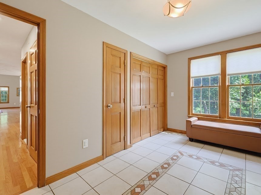 88 Andrews Road Marlborough, MA 01752 - Photo 8 of 25