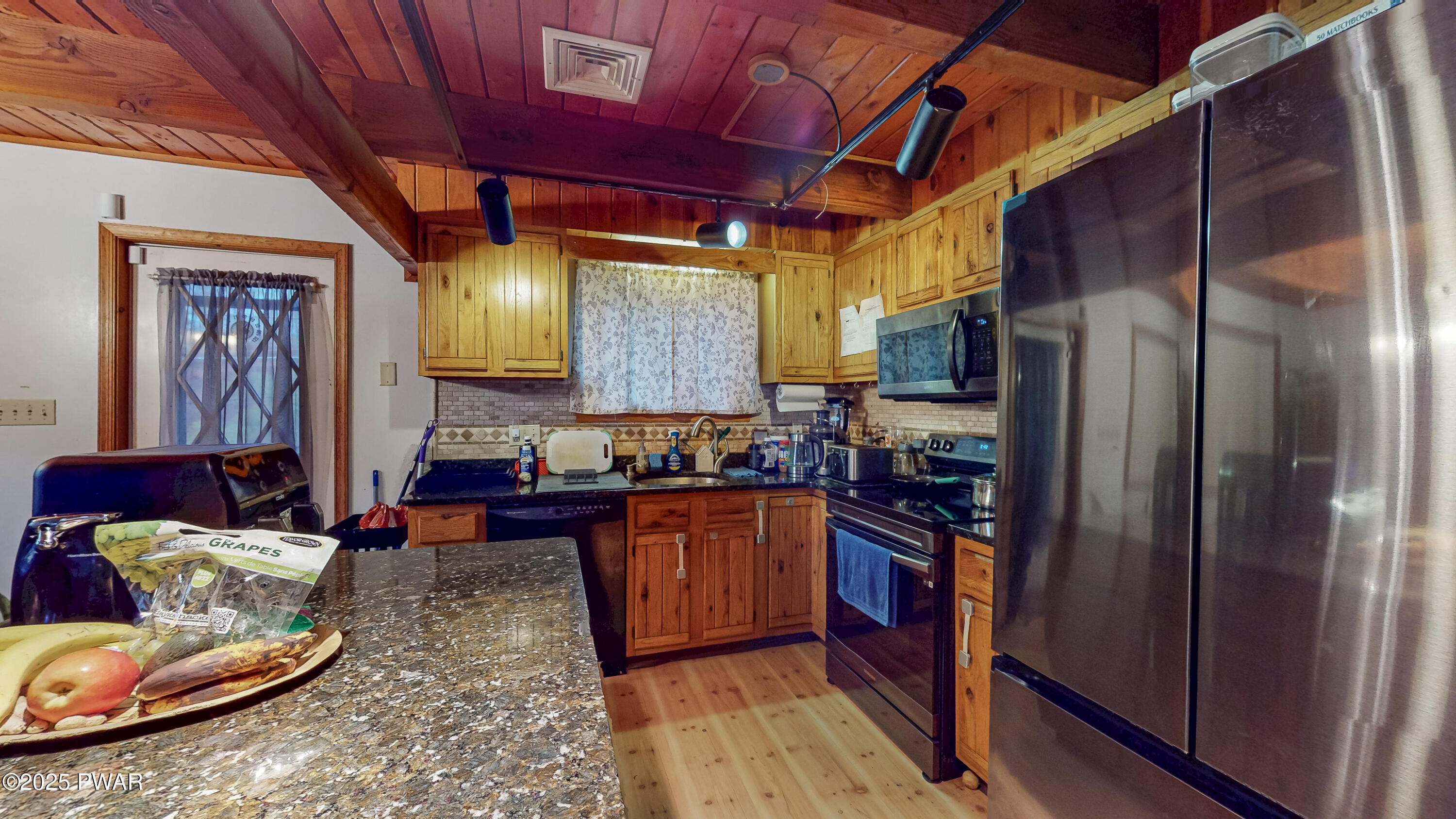 129 Stafford Drive Bushkill, PA 18324 - Photo 6 of 36