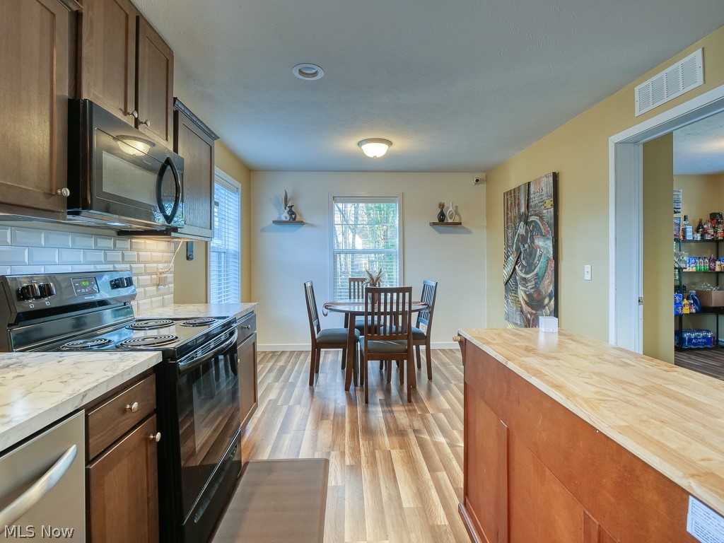 6610 Lear Nagle Road, Unit 156 North Ridgeville, OH 44039 - Photo 9 of 23 Gallery Image 9