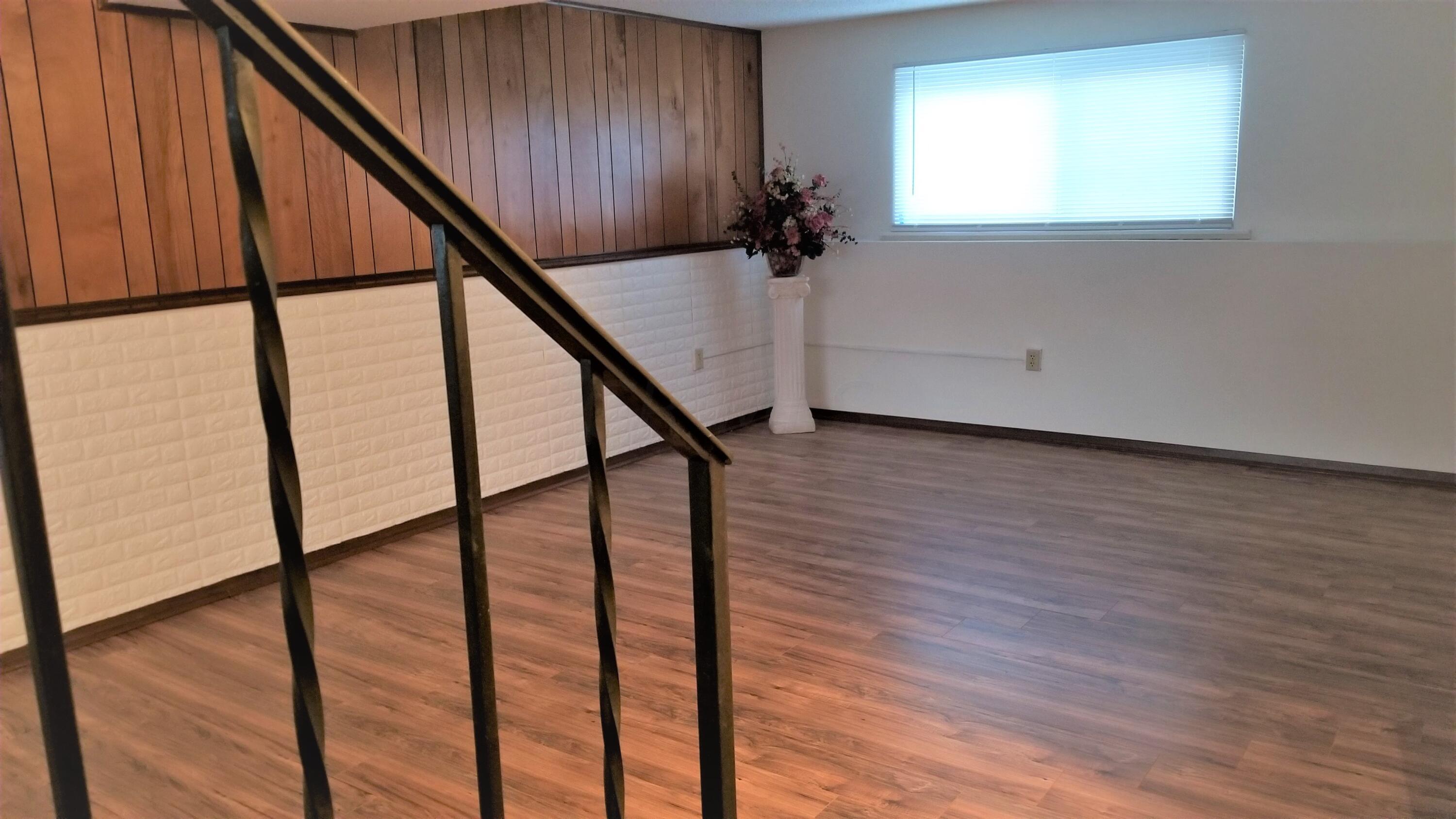5469 Refugee Road Columbus, OH 43232 - Photo 14 of 22 Gallery Image 14