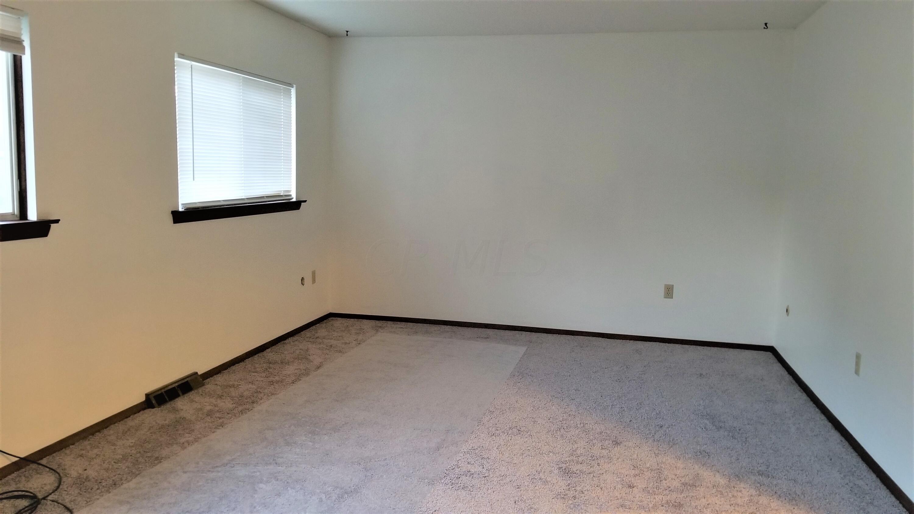 5469 Refugee Road Columbus, OH 43232 - Photo 18 of 22 Gallery Image 18