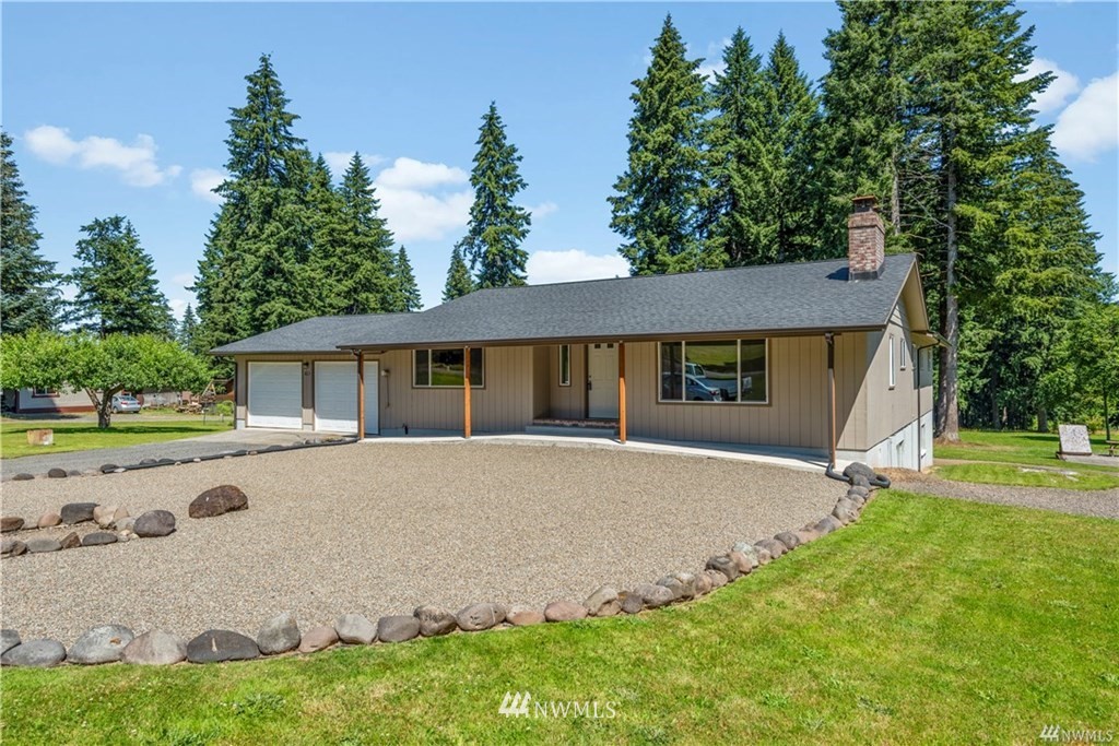 823 Si Town Road Castle Rock, WA 98611 - Photo 1 of 16 Gallery Image 1