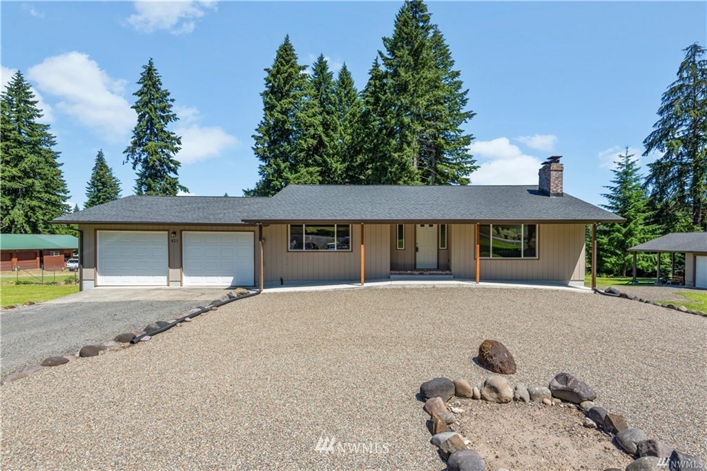 823 Si Town Road Castle Rock, WA 98611 - Photo 3 of 16 Gallery Image 3