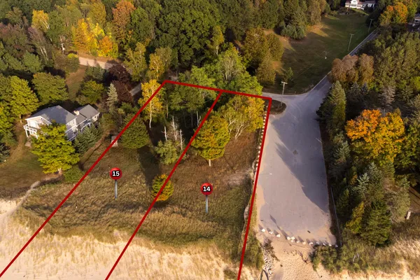 $650,000 | Lakeview Road, Bear Lake, MI 49614