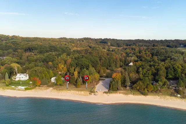 $650,000 | Lakeview Road, Bear Lake, MI 49614