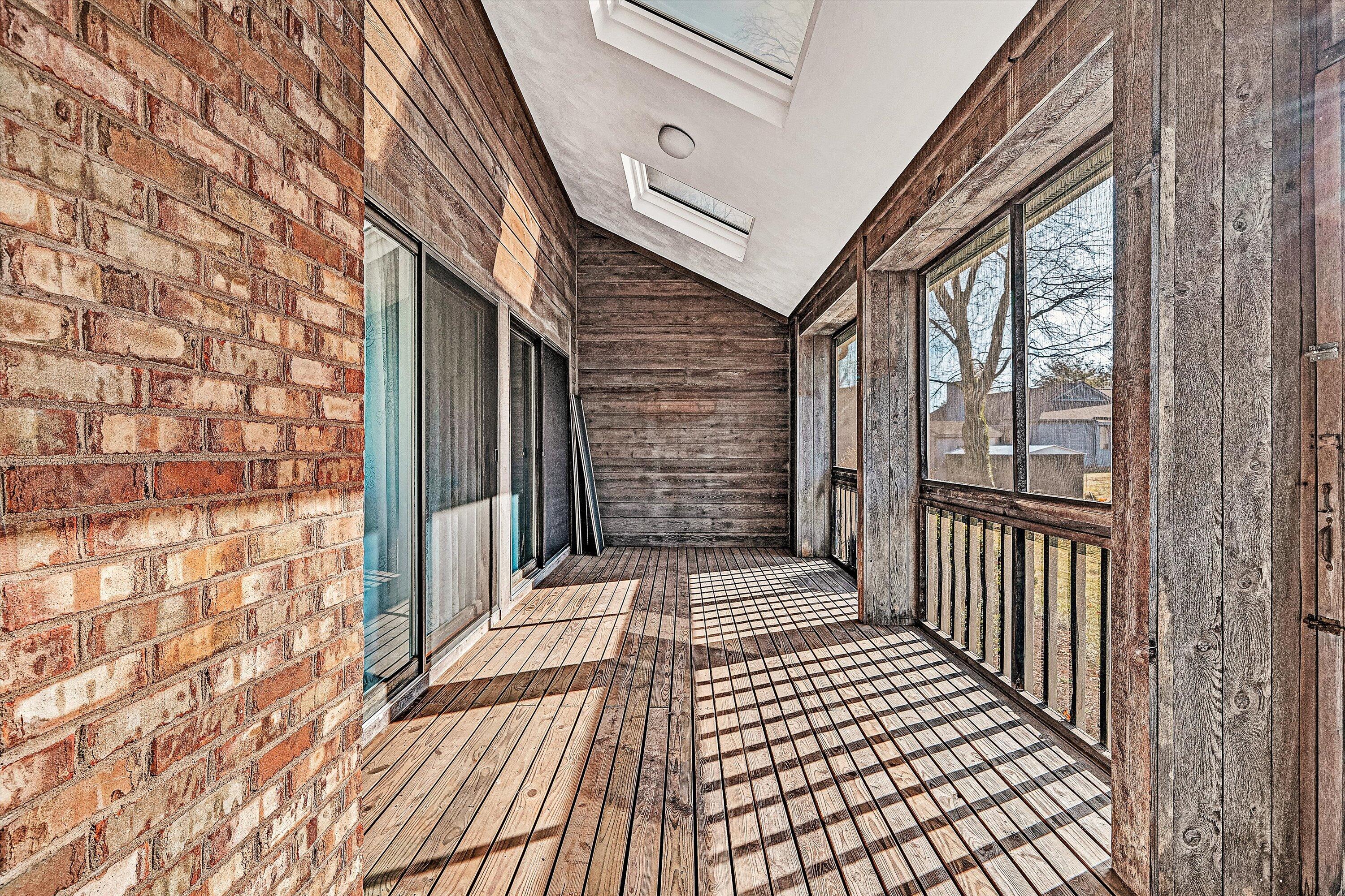 2537 South Clearing Road Salem, VA 24153 - Photo 24 of 28 a view of a balcony with wooden floor and fence