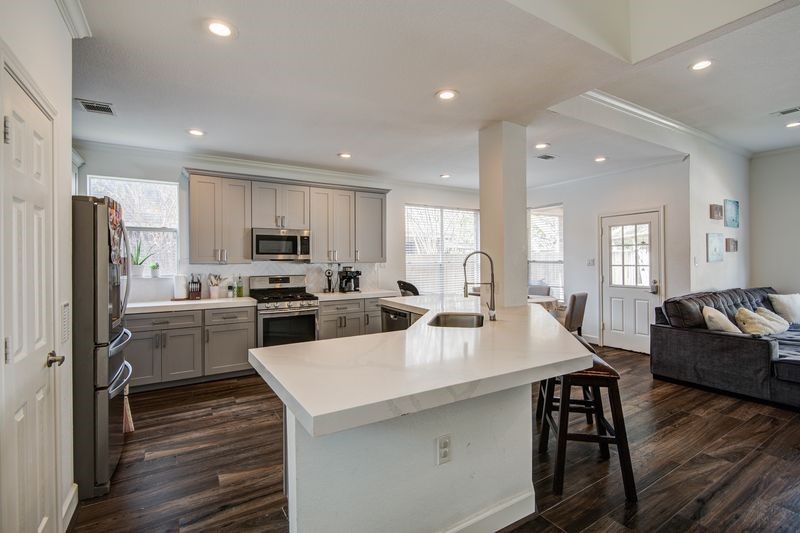 16722 Innisbrook Drive Houston, TX 77095 - Photo 13 of 33 kitchen