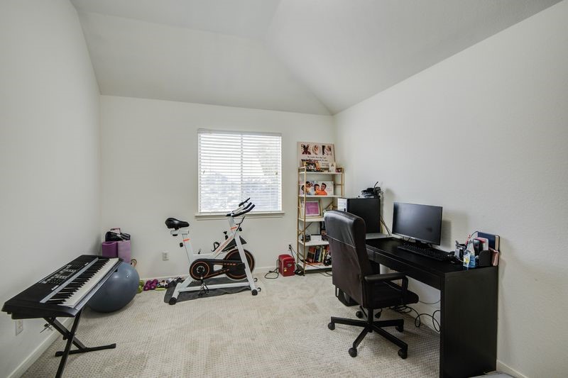 16722 Innisbrook Drive Houston, TX 77095 - Photo 26 of 33 Bethroom/office