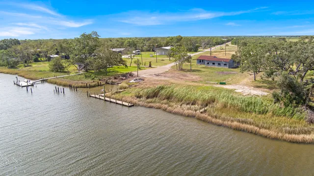 $325,000 | 4302 Cr 306 Brazoria Tx 77422, Brazoria, TX 77422