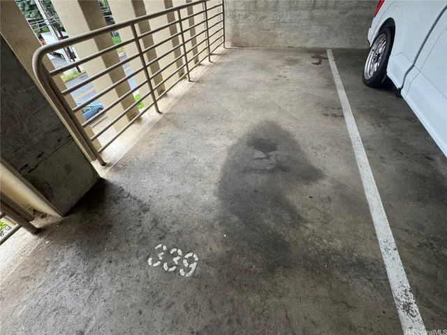 $3,595 | 2499 Kapiolani Boulevard, Unit 1701, Honolulu, HI 96826