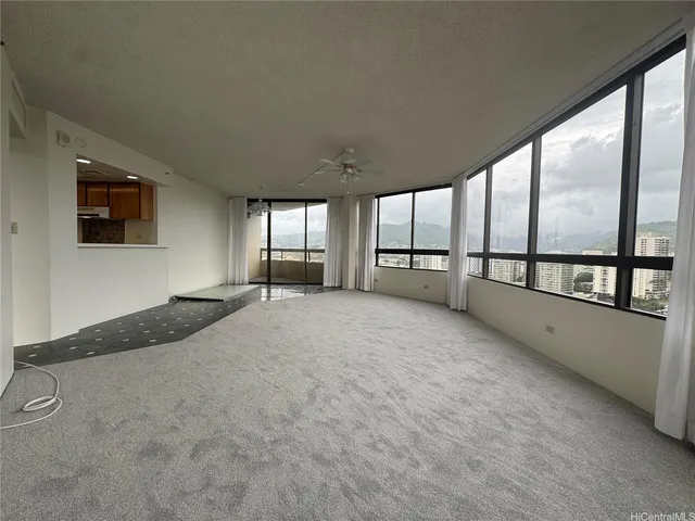 $3,595 | 2499 Kapiolani Boulevard, Unit 1701, Honolulu, HI 96826