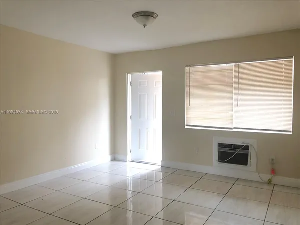 $1,350 | 1920 Washington Avenue, Unit 3, Opa-Locka, FL 33054