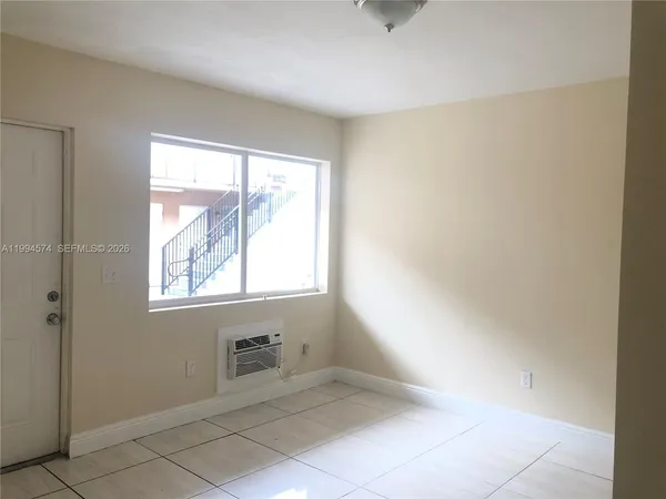 $1,350 | 1920 Washington Avenue, Unit 3, Opa-Locka, FL 33054