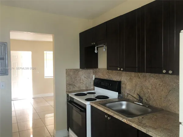 $1,350 | 1920 Washington Avenue, Unit 3, Opa-Locka, FL 33054