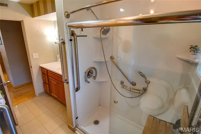 $195,000 | 4803 Paris Drive, Godfrey, IL 62035