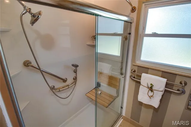 $195,000 | 4803 Paris Drive, Godfrey, IL 62035