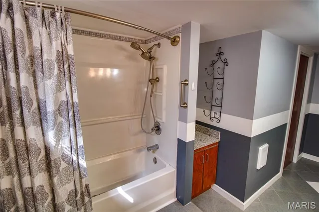 $195,000 | 4803 Paris Drive, Godfrey, IL 62035