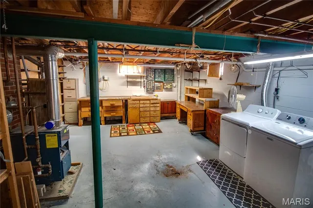 $195,000 | 4803 Paris Drive, Godfrey, IL 62035