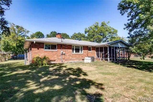 $195,000 | 4803 Paris Drive, Godfrey, IL 62035