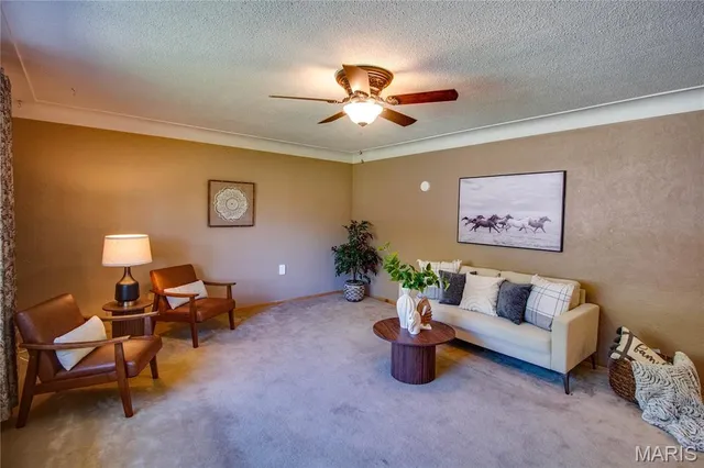 $195,000 | 4803 Paris Drive, Godfrey, IL 62035