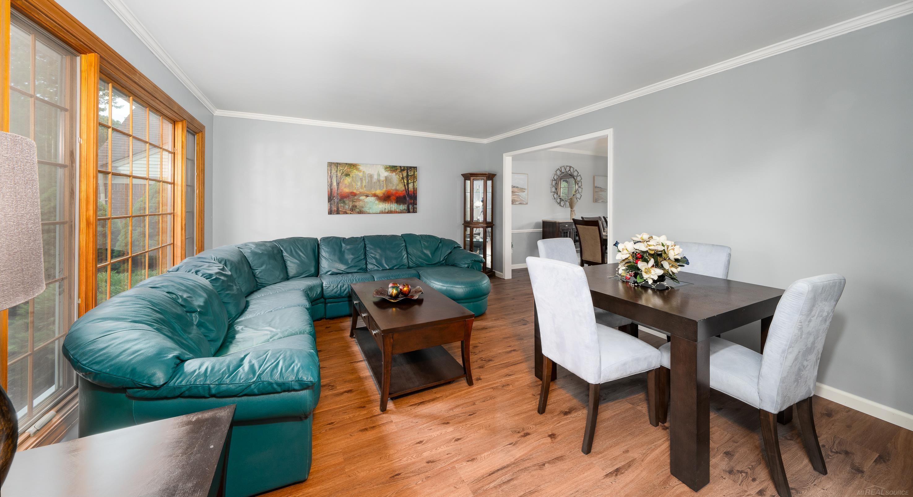 1178 Thames Drive Rochester, MI 48307 - Photo 5 of 39 50147454-7d3d482b-b74d-4779-b802-71416ada3071.JPG