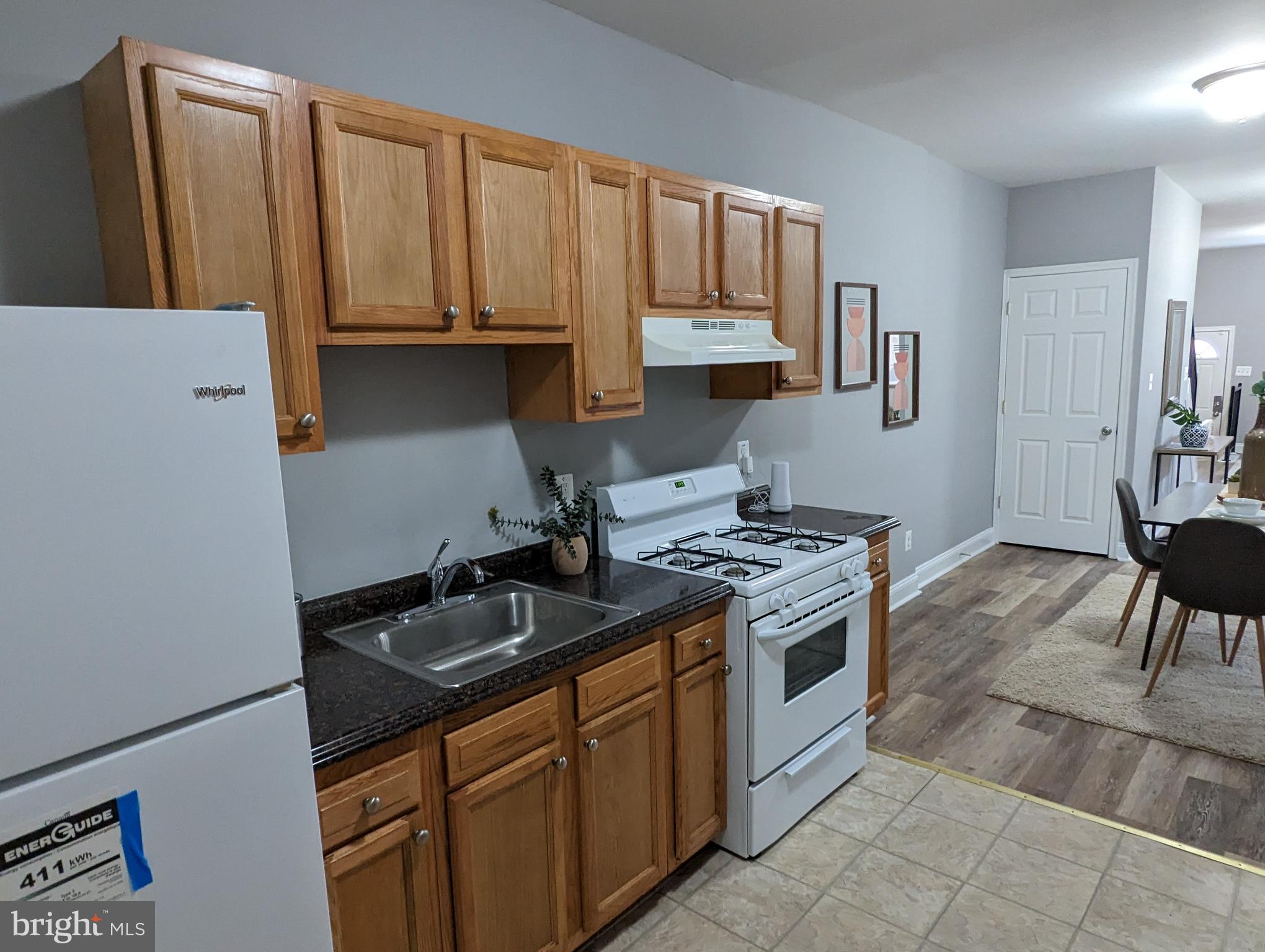 400 North Port Street Baltimore, MD 21224 - Photo 10 of 26 Updated Kitchen