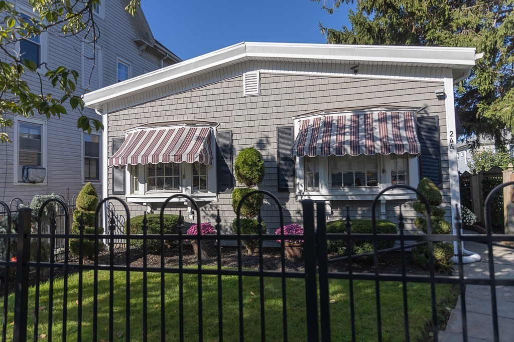 244 High Street Fall River, MA 02720 - Photo 3 of 23 Gallery Image 3