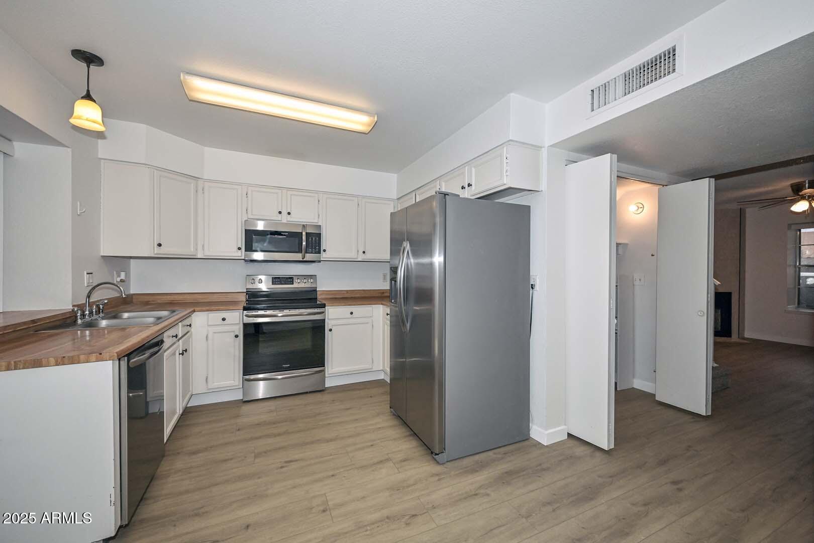 7977 West Wacker Road, Unit 174 Peoria, AZ 85381 - Photo 13 of 42 Kitchen-Pantry