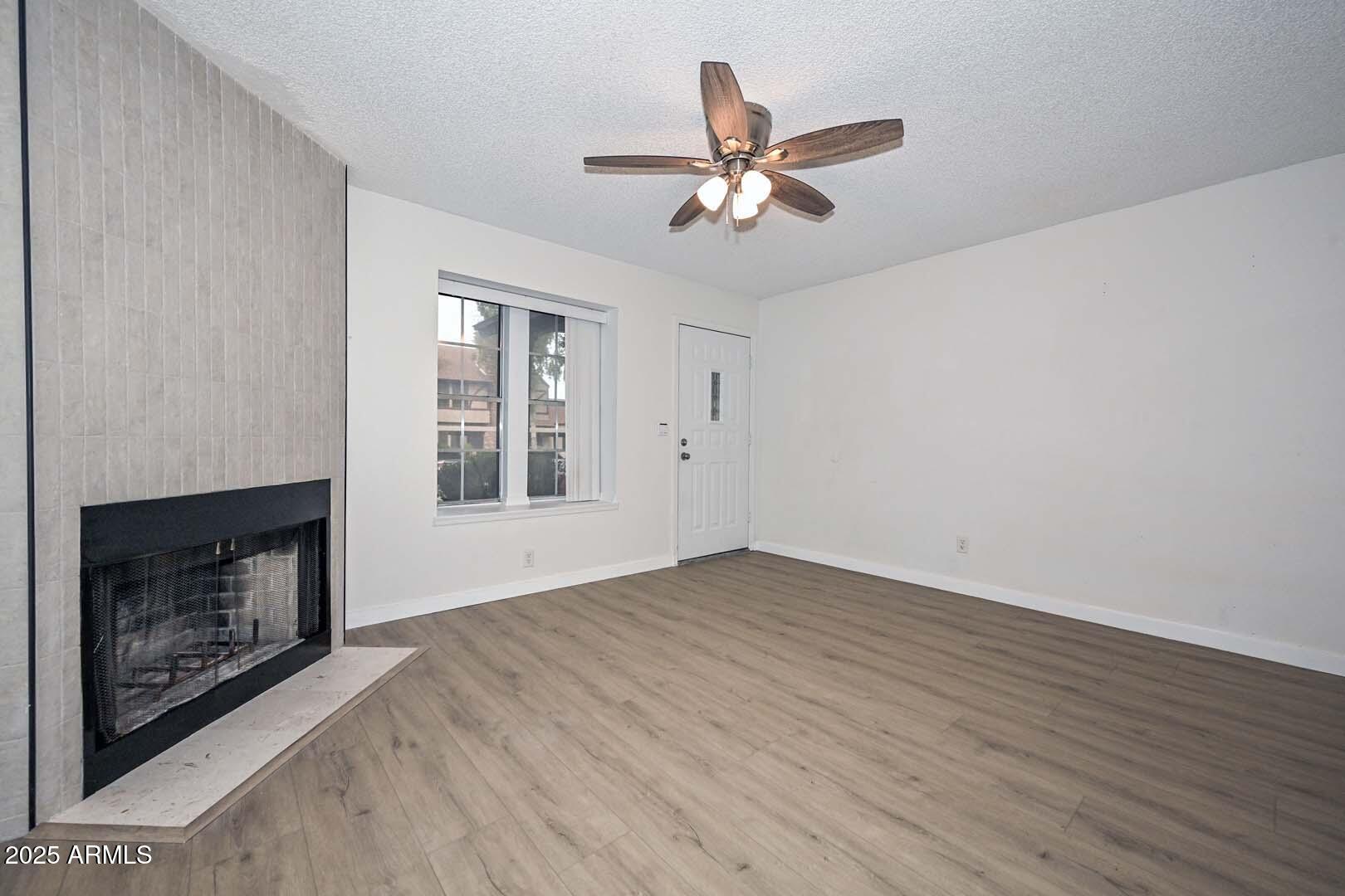 7977 West Wacker Road, Unit 174 Peoria, AZ 85381 - Photo 6 of 42 Great Room3
