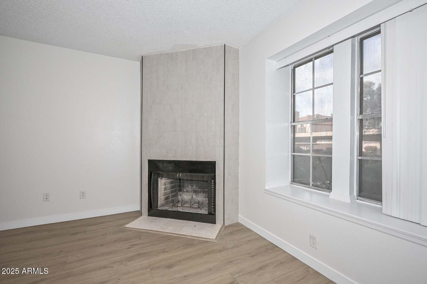 7977 West Wacker Road, Unit 174 Peoria, AZ 85381 - Photo 8 of 42 Great Room-Fireplace
