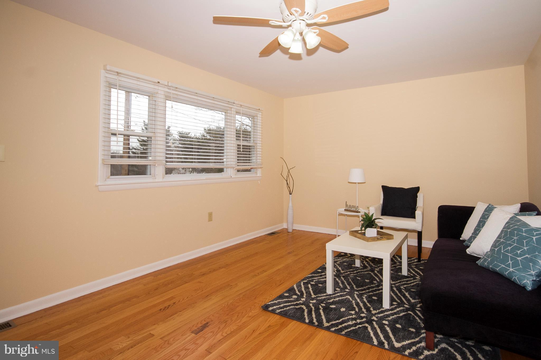 1607 Carsins Run Road Aberdeen, MD 21001 - Photo 8 of 30 Living Room