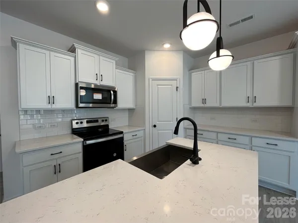 $2,250 | 11031 Pagebrook Lane, Charlotte, NC 28214