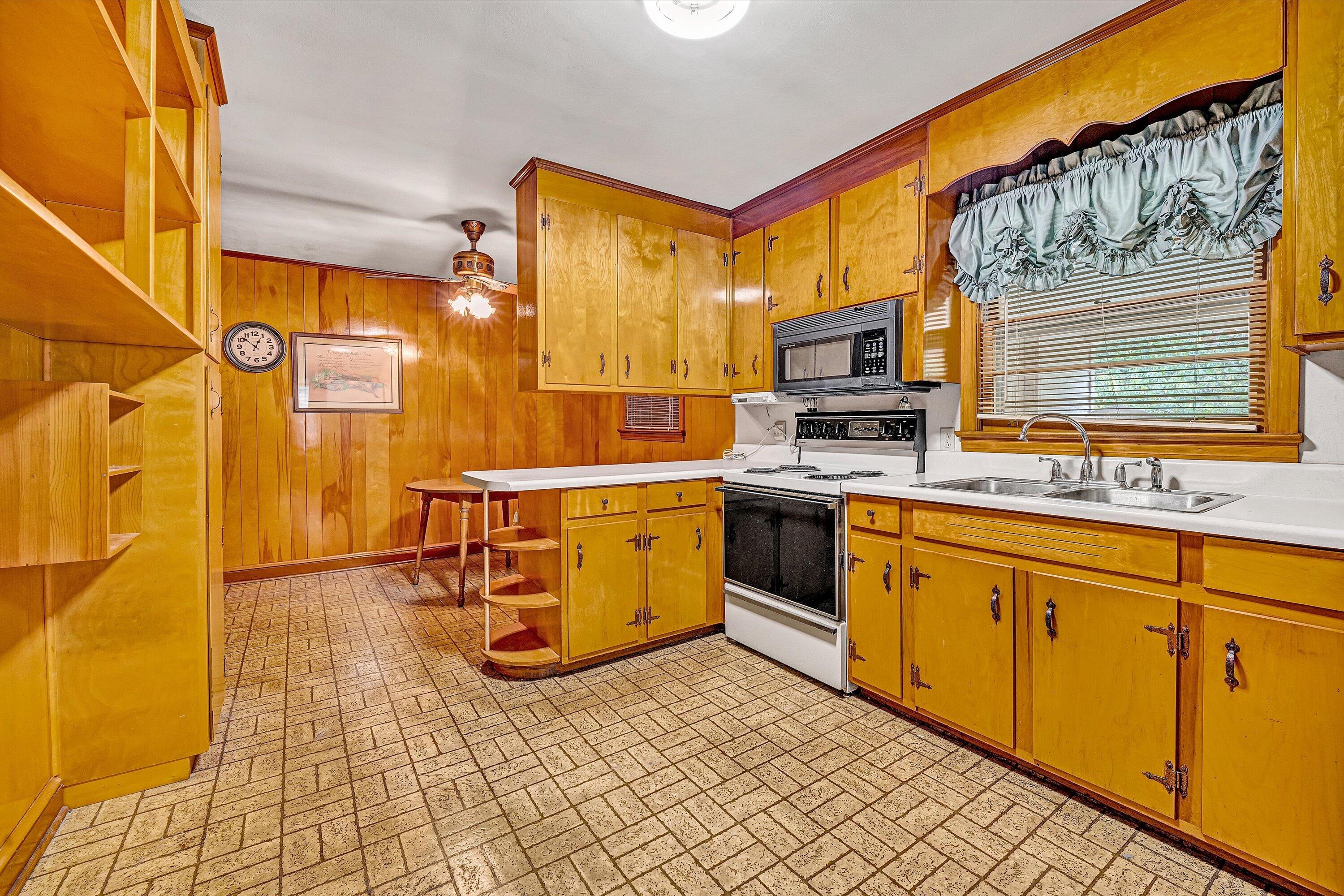 63 Archway Rd