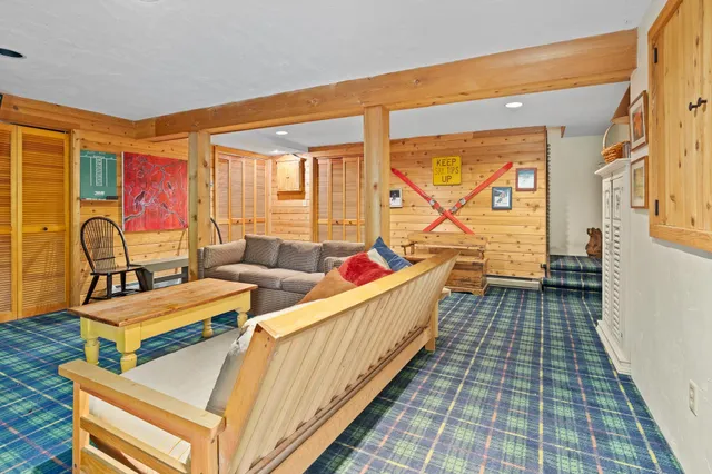 $1,025,000 | 19 Roundtree Road, Winhall, VT 05340