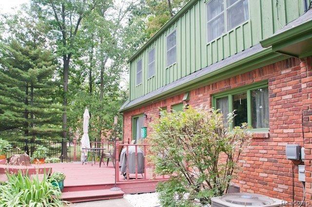 13889 South Custer Road Dundee, MI 48131 - Photo 5 of 24 Patio