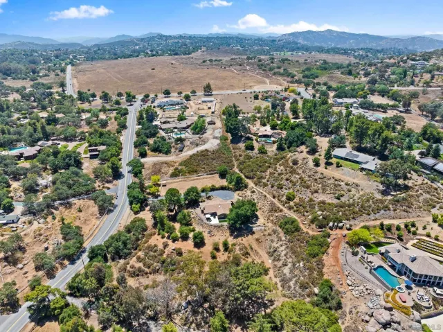$1,239,999 | 2686 Via Viejas, Alpine, CA 91901