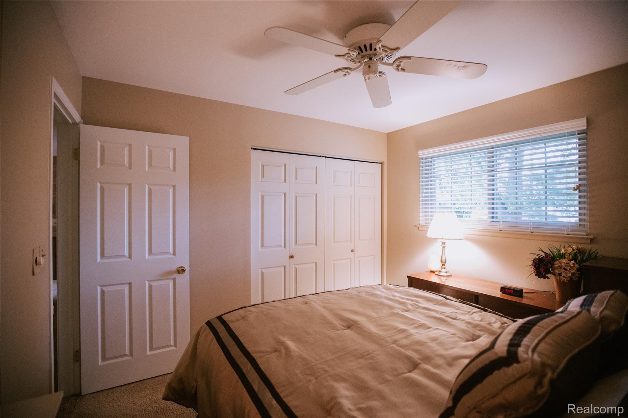 624 Meadow Lane Rochester, MI 48307 - Photo 14 of 23 14 - Master Bedroom.jpg