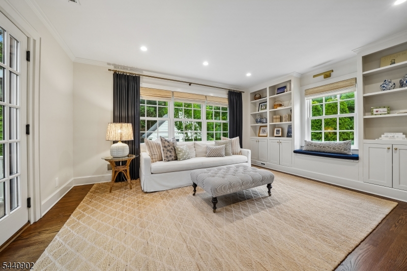 27 Pine Grove Avenue Summit, NJ 07901 - Photo 14 of 37
